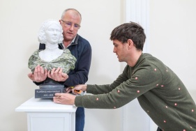 John Rainey, sculptor and Brendan Joyce, Irish Green Marble pictured as they install the new sculptural portraits of Florence Nightingale and Elizabeth O’Farrell at RCSI, this commission was enabled by Business to Arts.